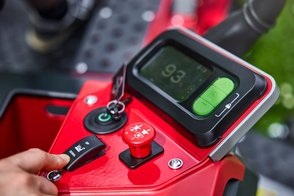 OPTIMUS™ Zero Turn Stand-On 92 cm