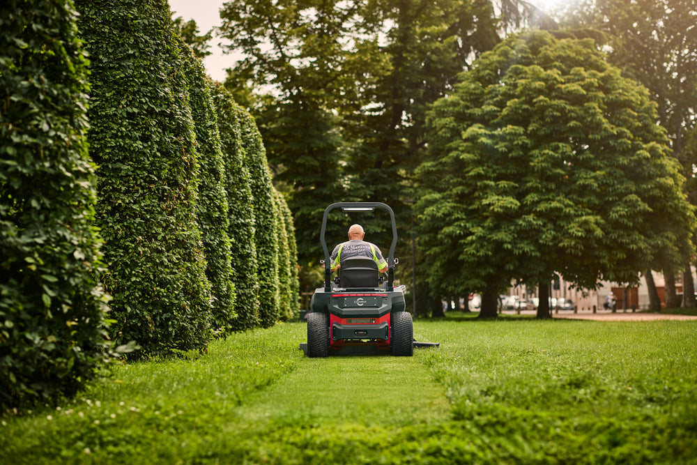 OPTIMUS™ Zero Turn Ride-On 152 cm 24 kwh R