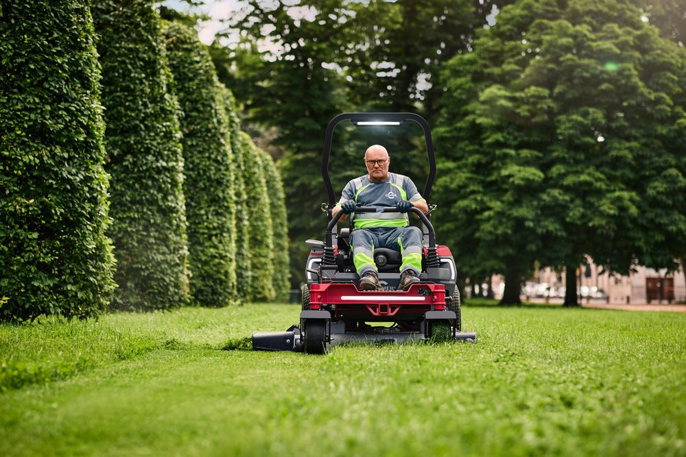 OPTIMUS™ Zero Turn Ride-On 152 cm 24 kwh