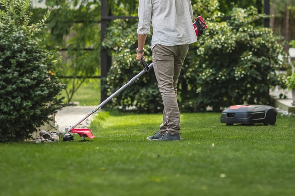 Perfectly mown lawn in every corner Cramer